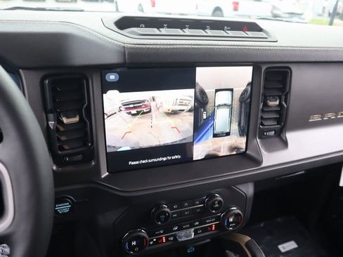 New 2025 Ford Bronco Badlands image 6