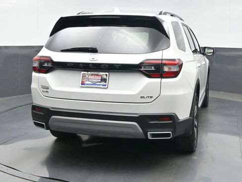 Certified 2023 Honda Pilot Elite image 5