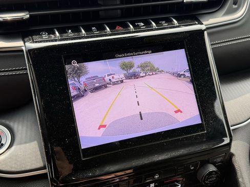 Used 2024 Jeep Grand Cherokee Altitude AWD/4WD image 22