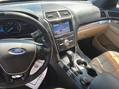 Used 2017 Ford Explorer Limited AWD/4WD image 14
