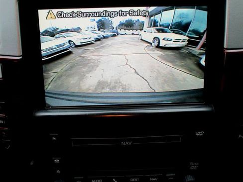 Used 2010 Cadillac Escalade 4WD Hybrid image 17