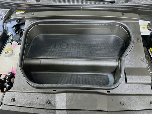 Used 2024 Hyundai Ioniq 6 SEL RWD image 35