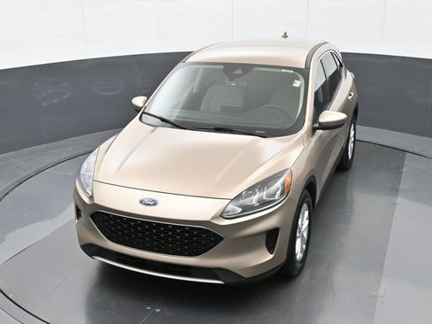 Used 2020 Ford Escape SE FWD image 36