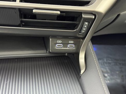 Used 2023 Lexus RX 500h F Sport image 33
