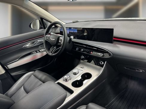 Certified 2026 Genesis GV70 2.5T Advanced AWD/4WD image 11