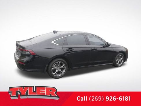 Certified 2023 Honda Accord EX image 8