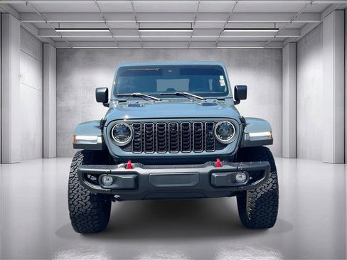 Used 2024 Jeep Wrangler Unlimited Rubicon AWD/4WD image 8