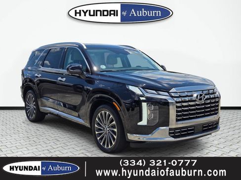 Certified 2025 Hyundai Palisade Calligraphy FWD image 1