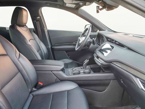 Used 2022 Cadillac XT4 Sport image 15