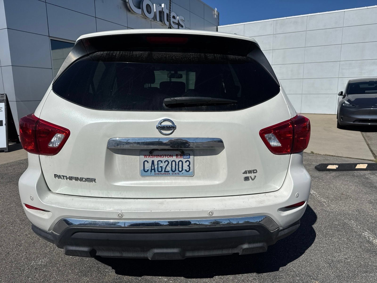 Used 2017 Nissan Pathfinder SV w/ SV Cold Weather Package AWD/4WD image 7