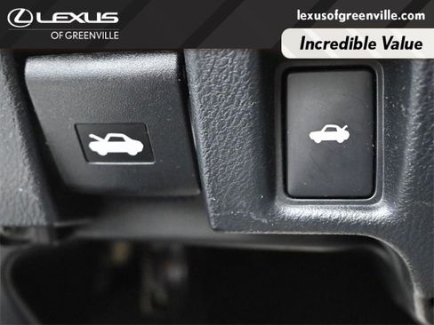 Used 2016 Lexus RC 200t image 15