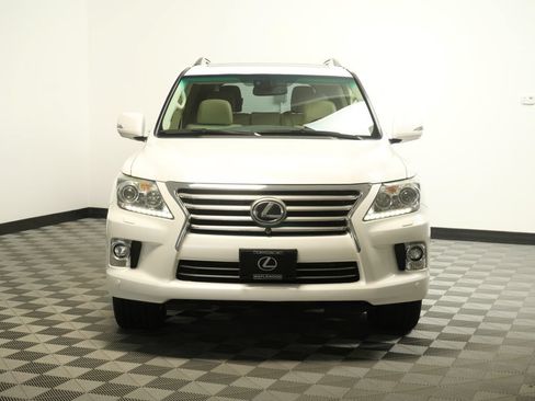 Used 2014 Lexus LX 570 4WD image 2