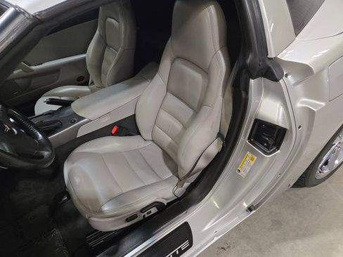 Used 2007 Chevrolet Corvette Coupe w/ Preferred Equipment Group image 21