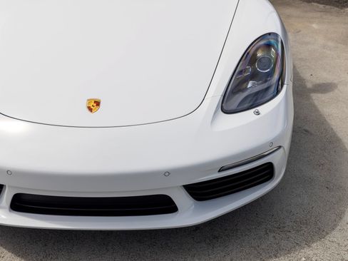 Certified 2024 Porsche 718 Boxster S RWD image 17
