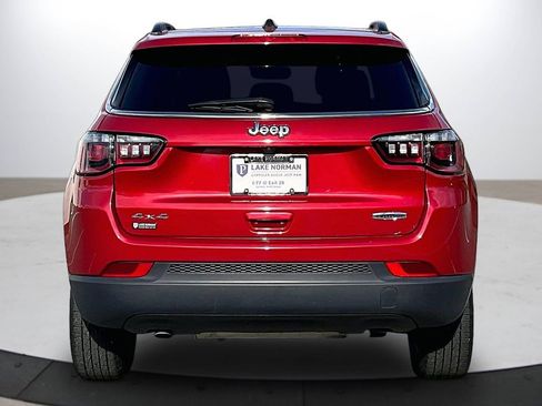 Certified 2025 Jeep Compass Latitude w/ Sun & Sound Group image 8