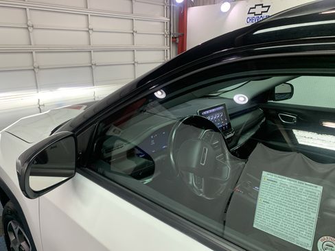 Used 2022 Jeep Compass Trailhawk w/ Trailhawk Elite Group image 11