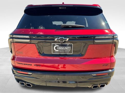 Used 2024 Chevrolet Traverse RS AWD/4WD image 4