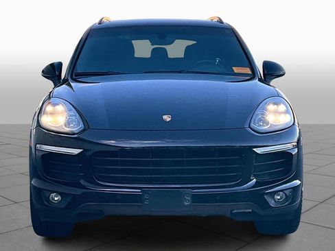 Used 2017 Porsche Cayenne Platinum Edition w/ Premium Package (PJV) image 4