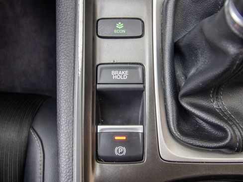 Used 2019 Honda Accord Sport image 30