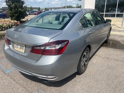 Used 2016 Honda Accord LX image 3