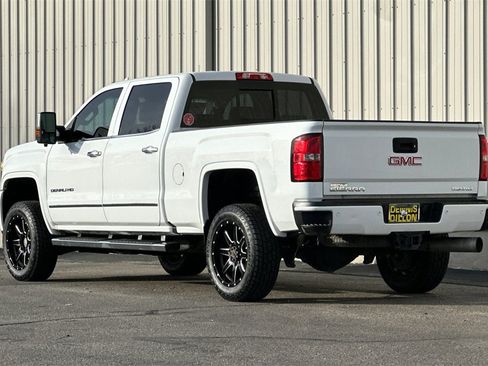 Used 2019 GMC Sierra 2500 Denali w/ Duramax Plus Package image 7