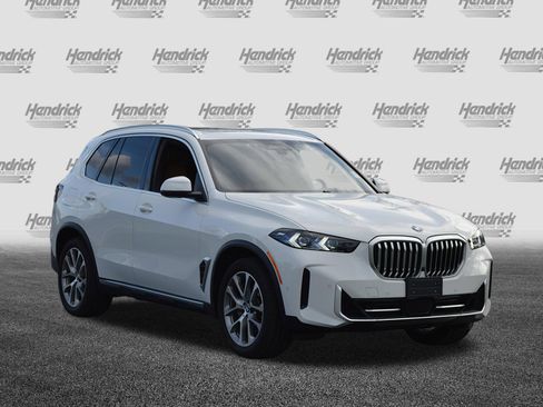 Certified 2024 BMW X5 xDrive40i w/ Premium Package image 5