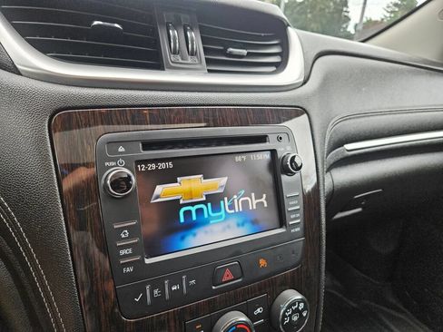 Used 2015 Chevrolet Traverse LT AWD/4WD image 24