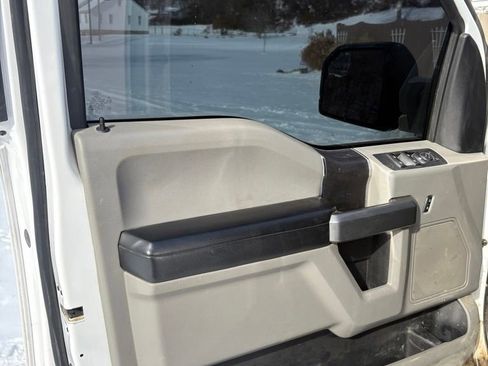 Used 2018 Ford F150 XLT image 10