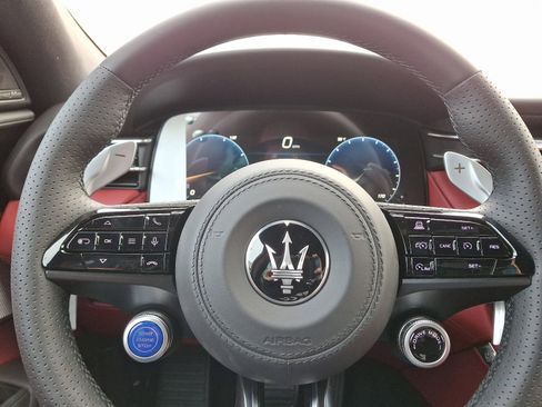 New 2025 Maserati Grecale Modena image 10