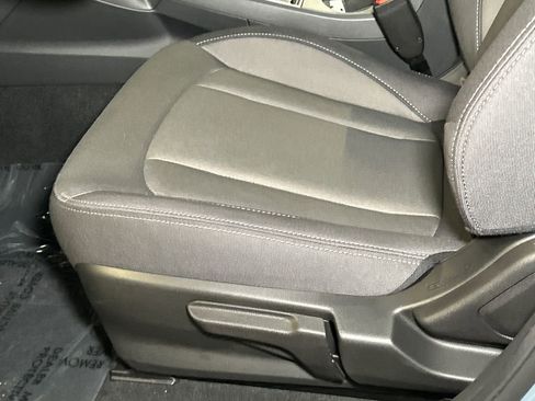 Used 2025 Subaru Crosstrek 2.0i Premium image 19