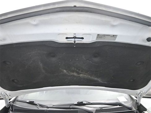 Used 2019 Chevrolet Equinox LS image 21