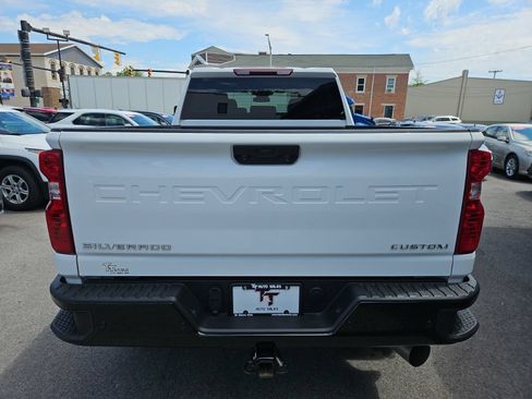 Used 2025 Chevrolet Silverado 2500 Custom w/ Custom Value Package AWD/4WD image 6