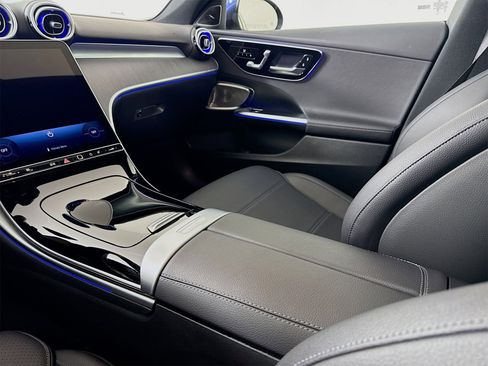 Used 2025 Mercedes-Benz C 300 4MATIC Sedan image 26