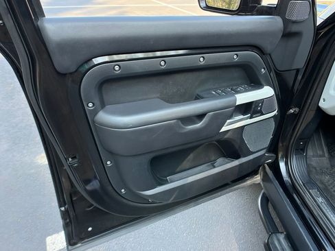 Used 2024 Land Rover Defender 110 X-Dynamic SE AWD/4WD image 12