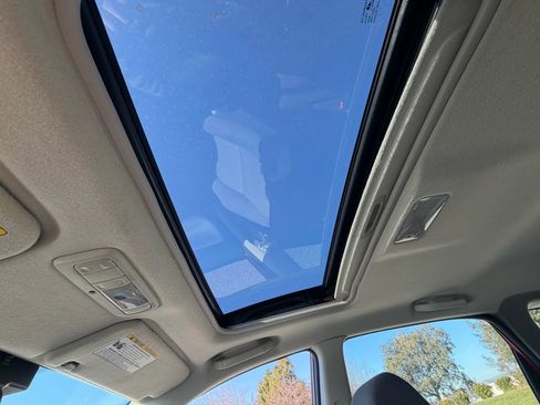 Used 2006 Toyota Matrix XR image 14