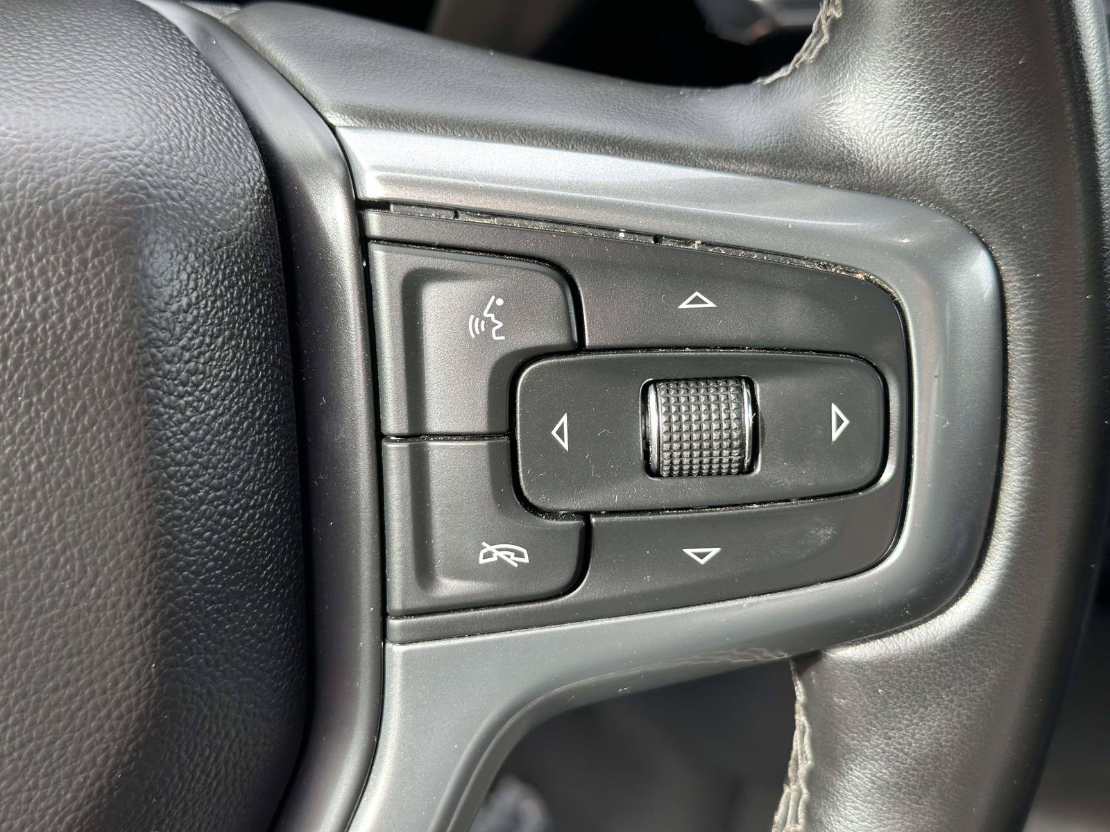 Used 2025 Chevrolet Silverado 2500 LT w/ Convenience Package AWD/4WD image 18