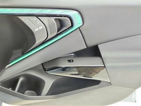 Used 2025 BMW X3 M50 image 24