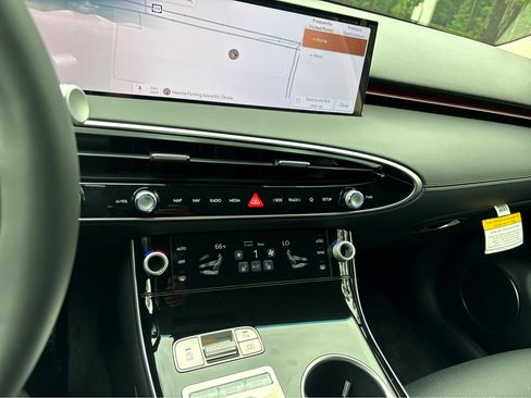 New 2026 Genesis GV70 2.5T image 17