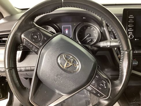 Used 2022 Toyota Camry SE FWD image 15