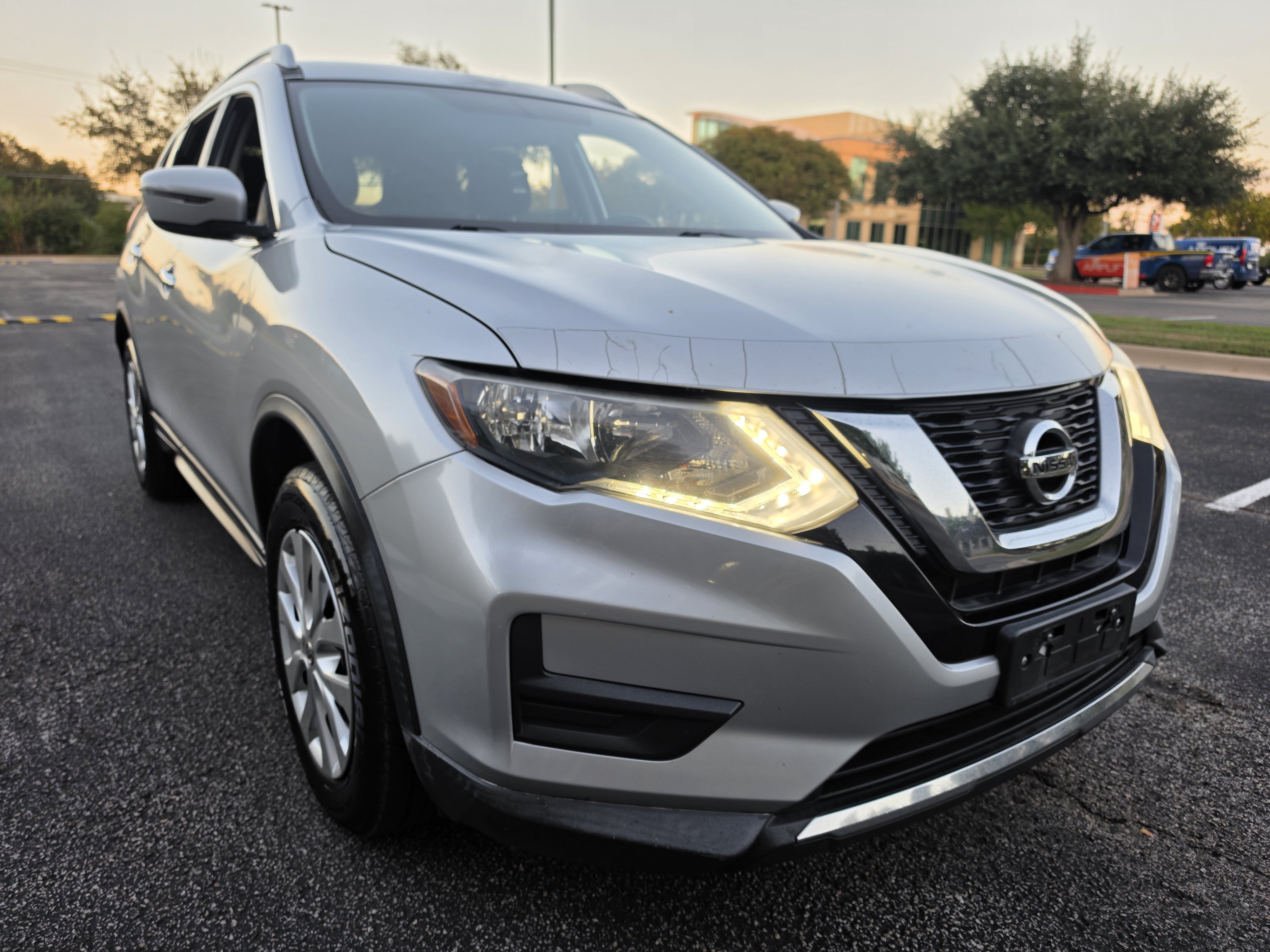 Used 2017 Nissan Rogue S w/ S Appearance Package FWD image 1