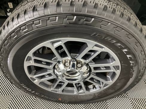 Used 2024 Ford F350 Limited w/ FX4 Off-Road Package image 9