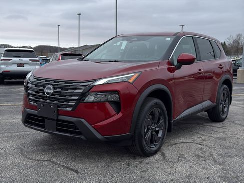 New 2026 Nissan Rogue SV AWD/4WD image 2