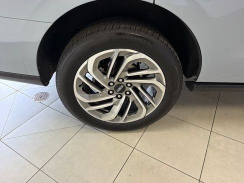 Used 2025 Lincoln Navigator Reserve AWD/4WD image 31