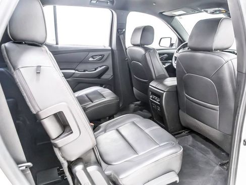 Used 2022 Chevrolet Traverse RS FWD image 33