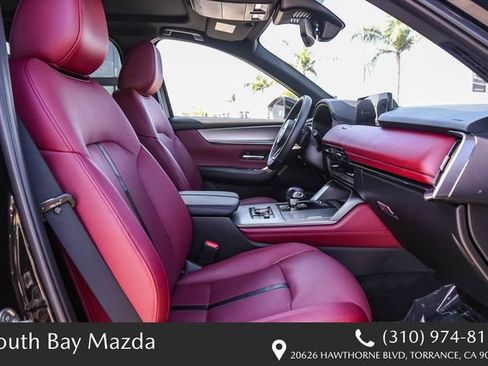 Certified 2025 MAZDA CX-70 Plug-In Hybrid w/ Premium Plus AWD/4WD image 16