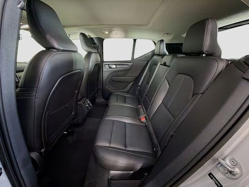 Certified 2023 Volvo XC40 B5 Ultimate w/ Protection Package Premier AWD/4WD image 26