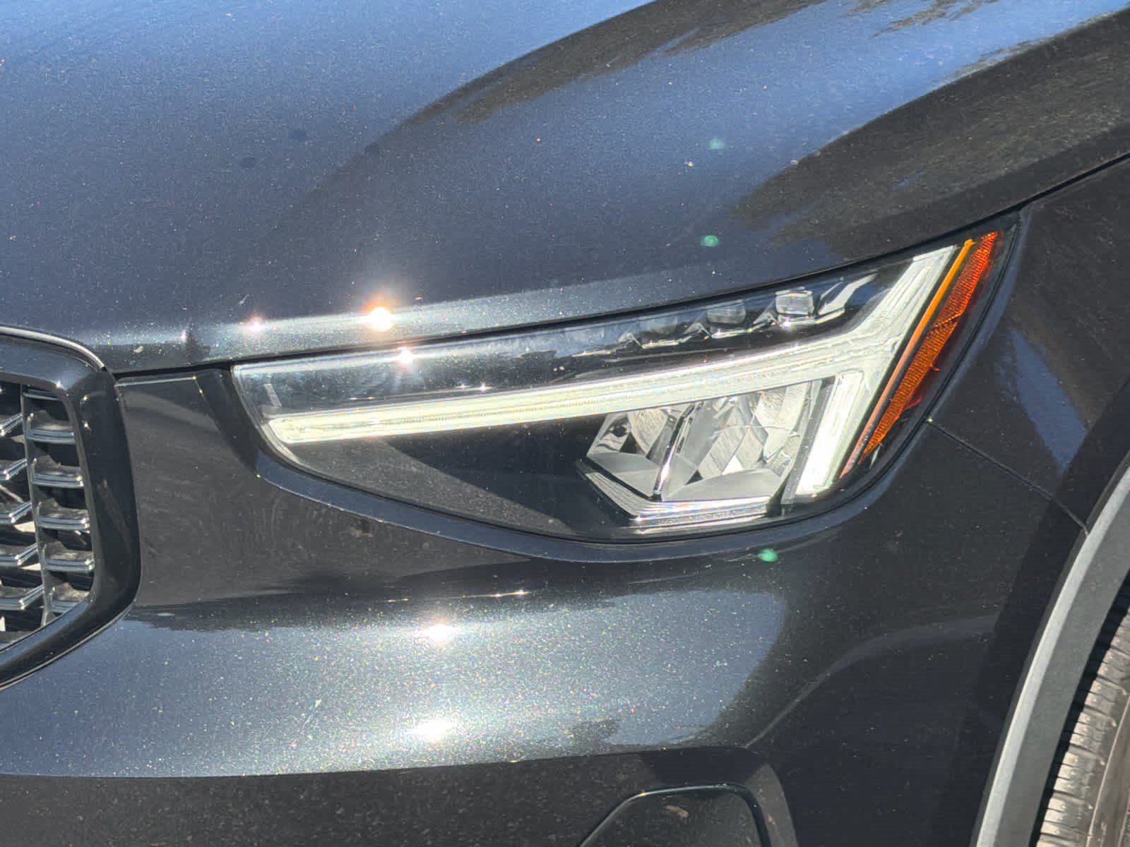 Used 2023 Volvo XC40 B5 Plus w/ Climate Package AWD/4WD image 9