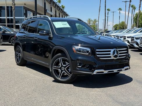 New 2026 Mercedes-Benz GLB 250 image 1