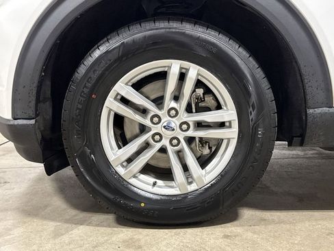 Used 2023 Ford Explorer XLT AWD/4WD image 27