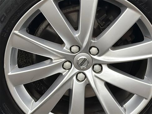 Used 2016 Volvo XC90 T6 Momentum image 6